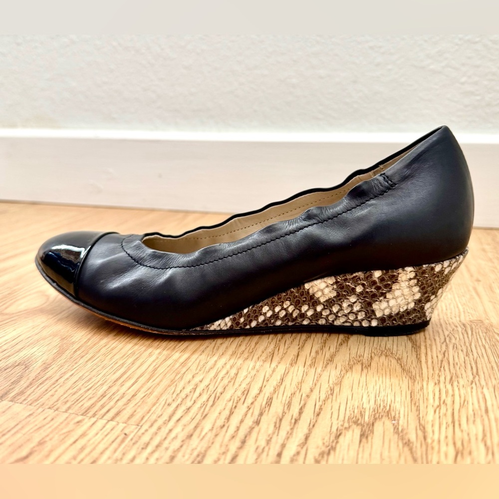 SALE! AGL Attilio Giusti Leombruni “Jody” patent and leather wedge pump - Picture 4 of 9